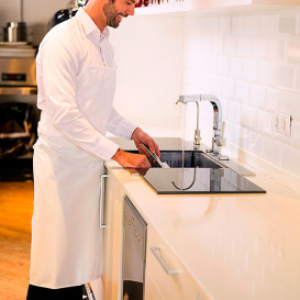 Serving apron Plasticized White 75x90cm (20 Units)